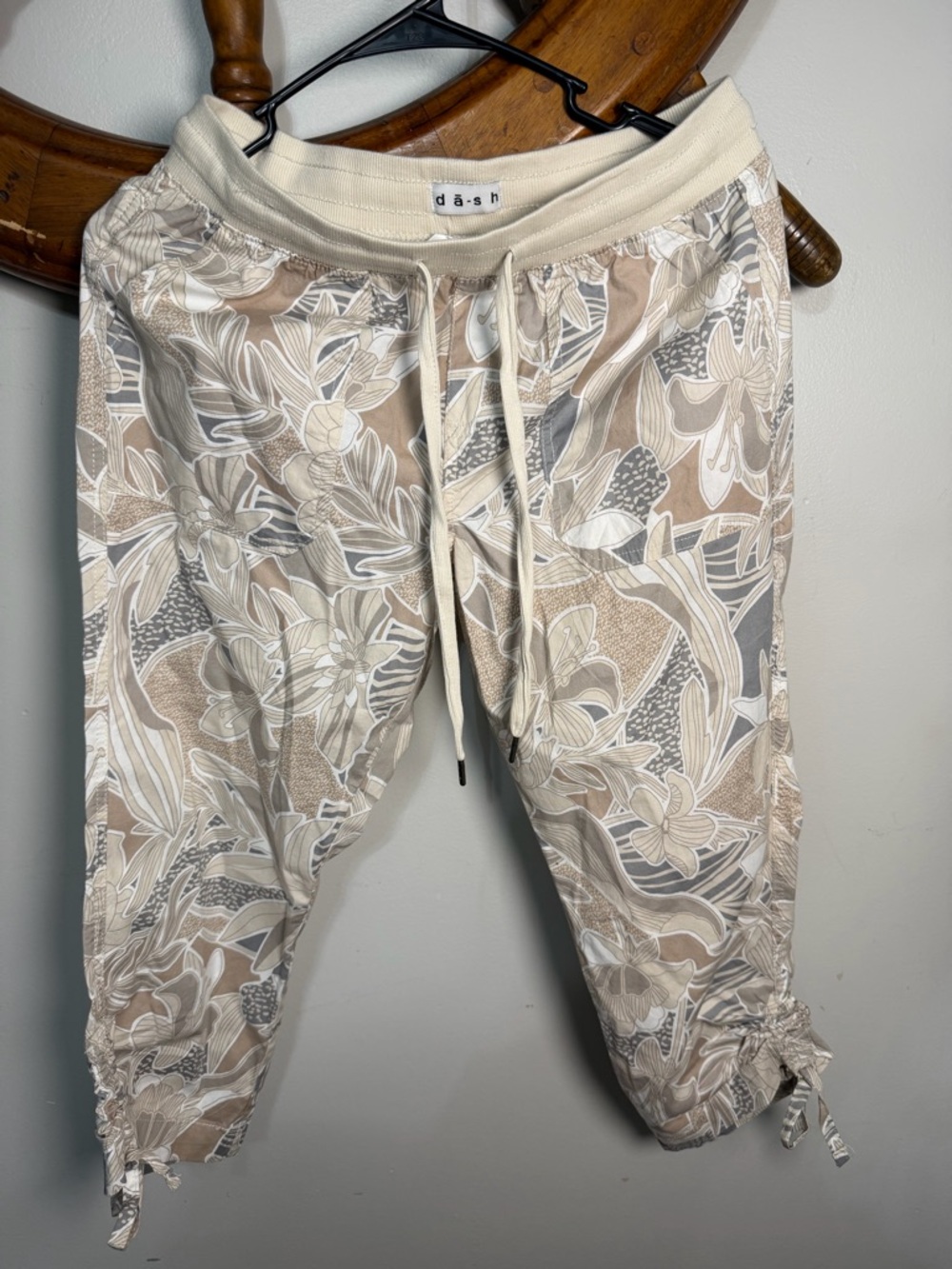 Floral Drawstring Jogger Pants in Beige